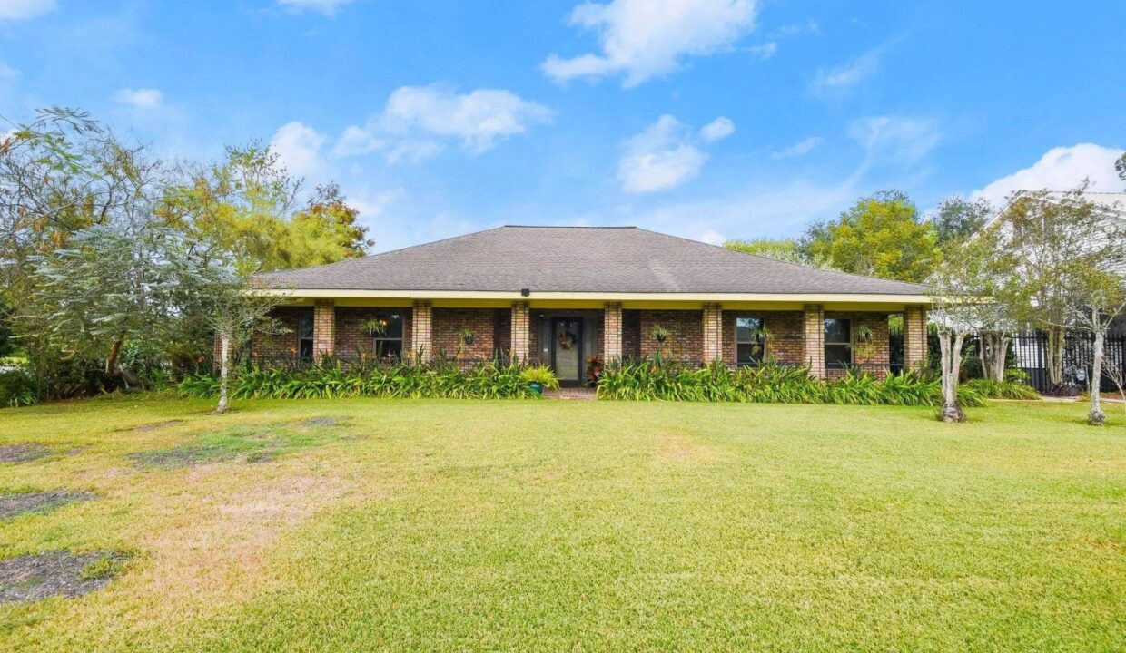 1914 East Bayou Road, Donaldsonville, LA 70346 Guillot Realty, Inc.