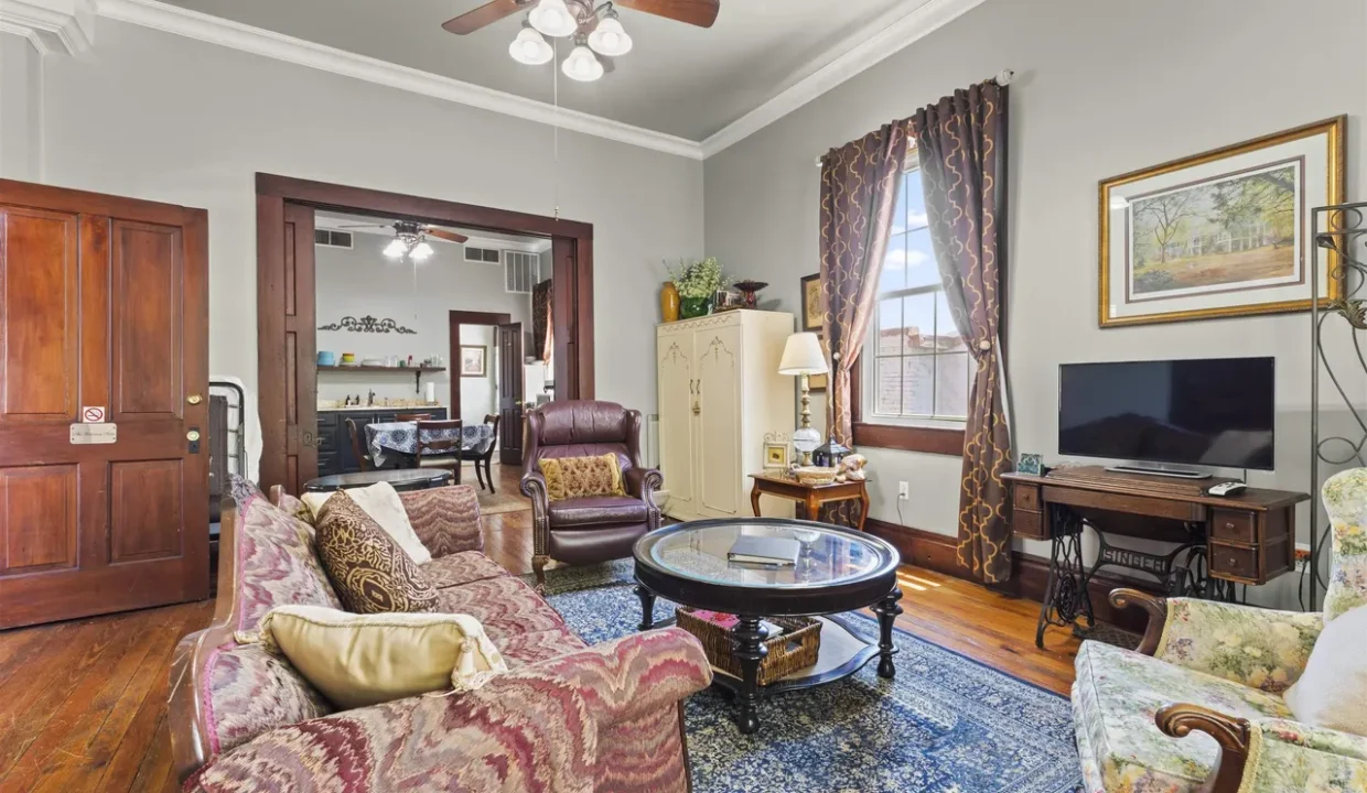 df8414a0148328dc1dac124b390211cal-m3981604055rd-w1280_h960