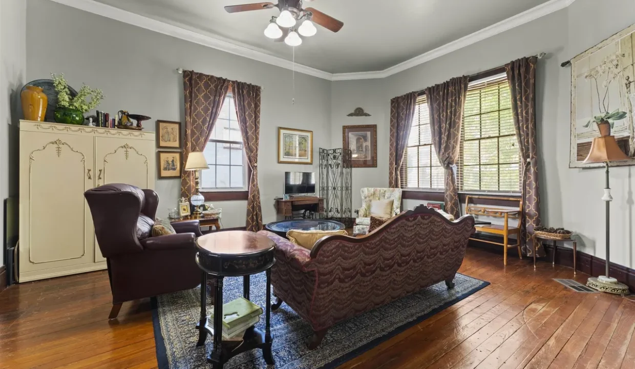 df8414a0148328dc1dac124b390211cal-m774352669rd-w1280_h960